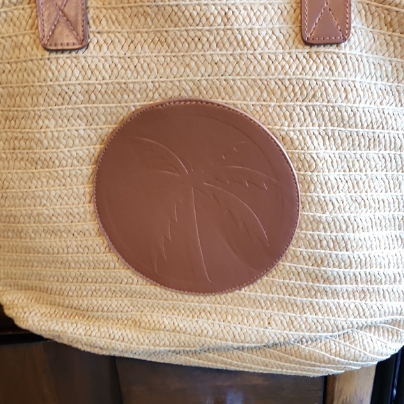 Palm Embossed Tan Straw Tote Bag - Picture 3 of 3